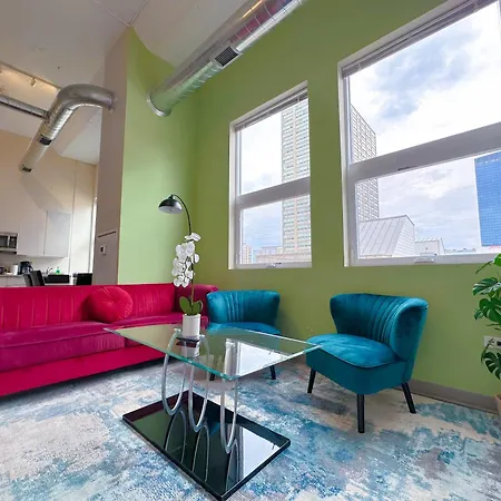 Mccormick Place 2Br Oasis With Optional Parking, Patio, Gym For Up To 6 Guests Near Museum Campus, Grant Park & Soldier Field