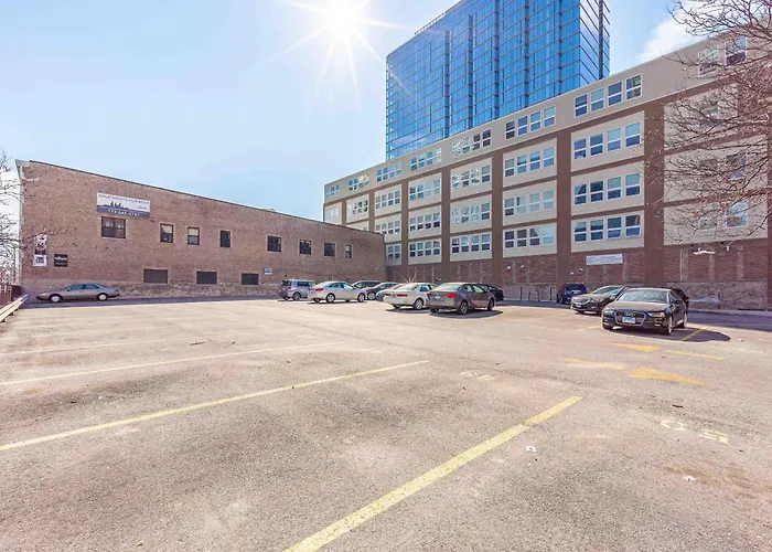 Mccormick Place 2br Oasis With Optional Parking, Patio, Gym For Up To 6 Guests Near Museum Campus, Grant Park & Soldier Field Apartamento *